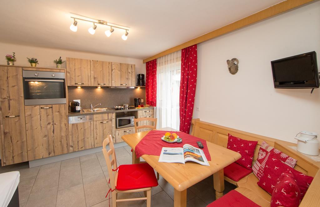 Apartmenthaus Gotthardt Kaprun Bagian luar foto